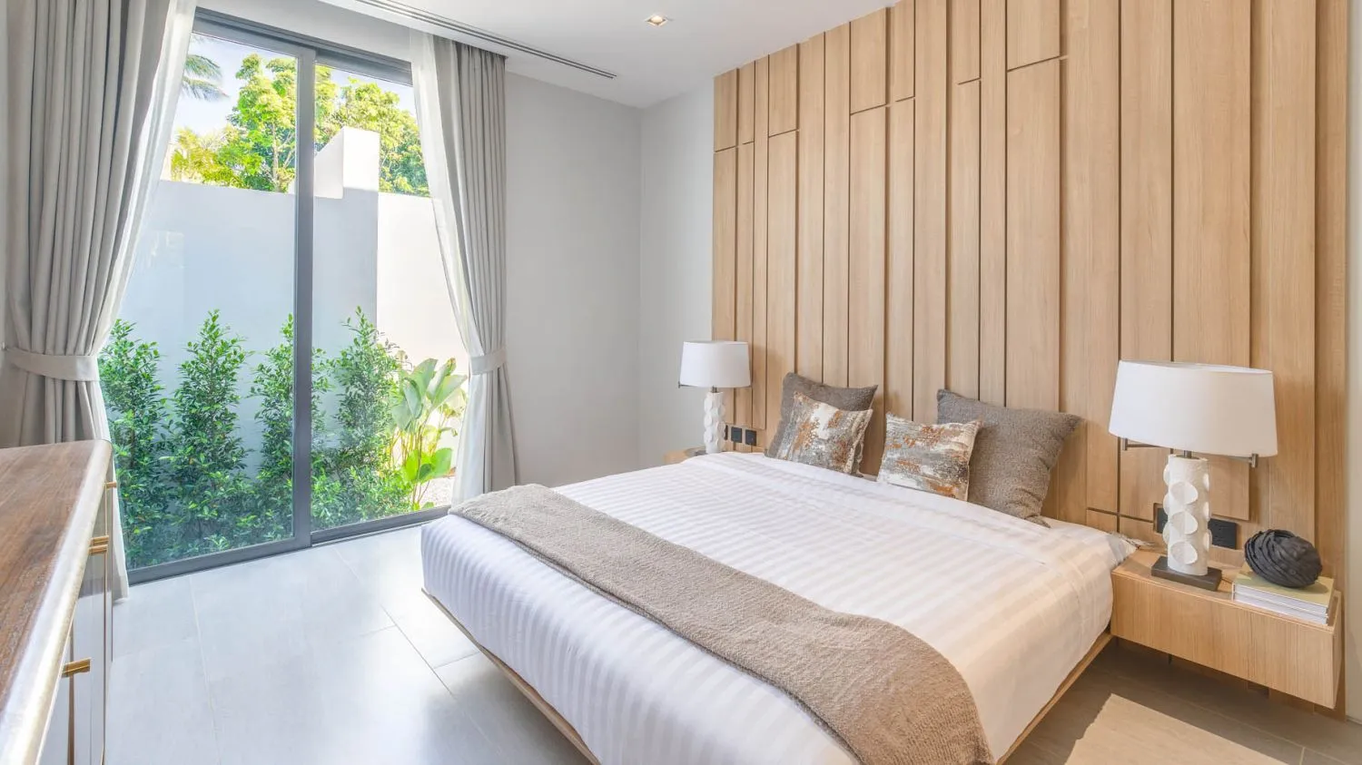 New Luxury Villa 4 Bedroom For Sale in Bangjo-Cherngtalay, Phuket — Thumbnail 11