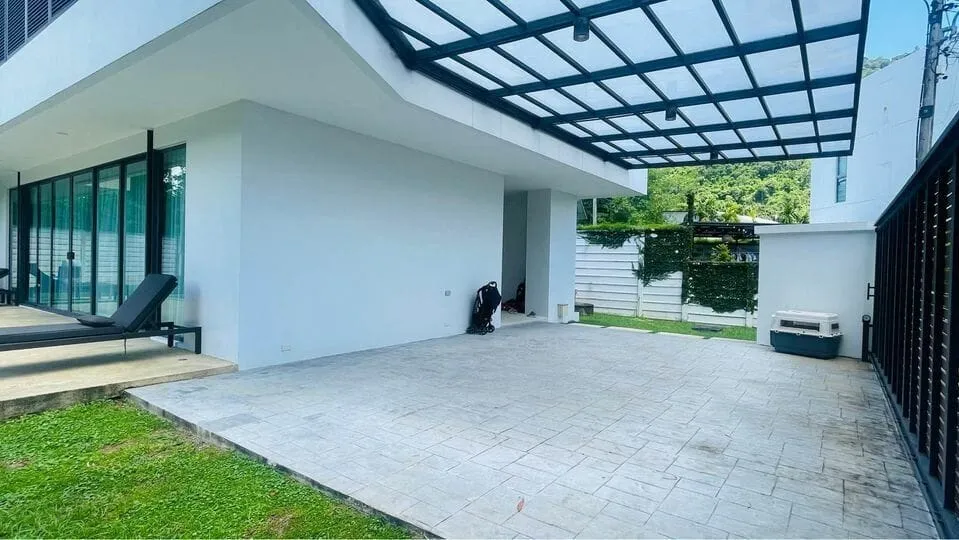 Luxury 4 bedroom villa with private pool for rent in Phuket — Thumbnail 2
