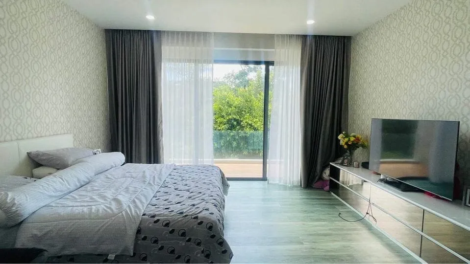 Luxury 4 bedroom villa with private pool for rent in Phuket — Thumbnail 17