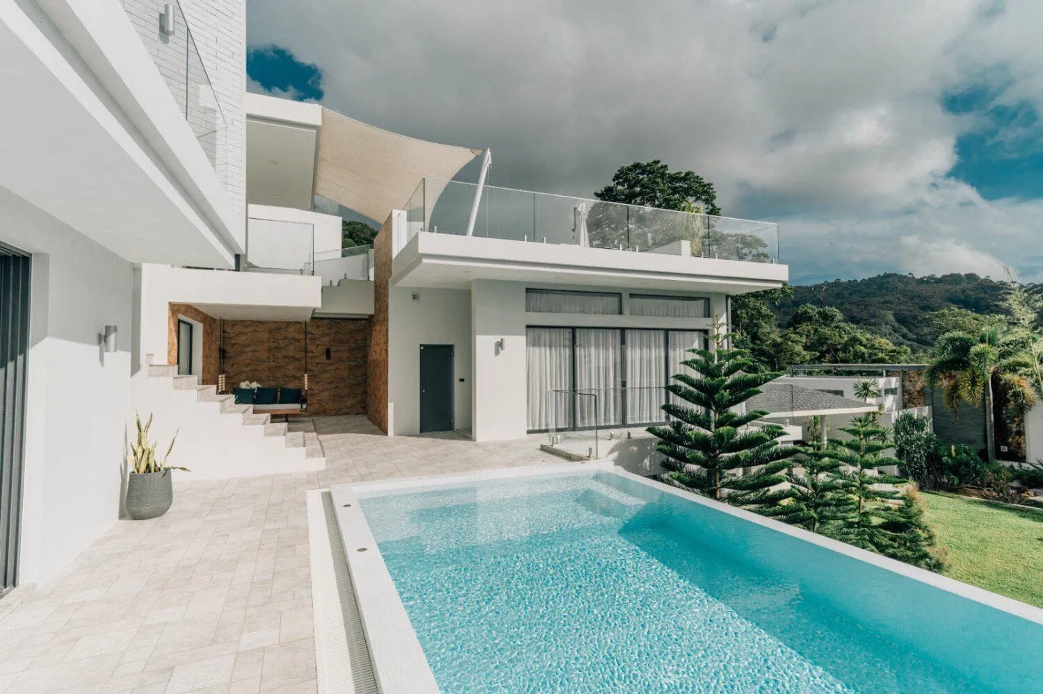 Seaview Large 6 bedroom villa for sale in Kamala — Thumbnail 5