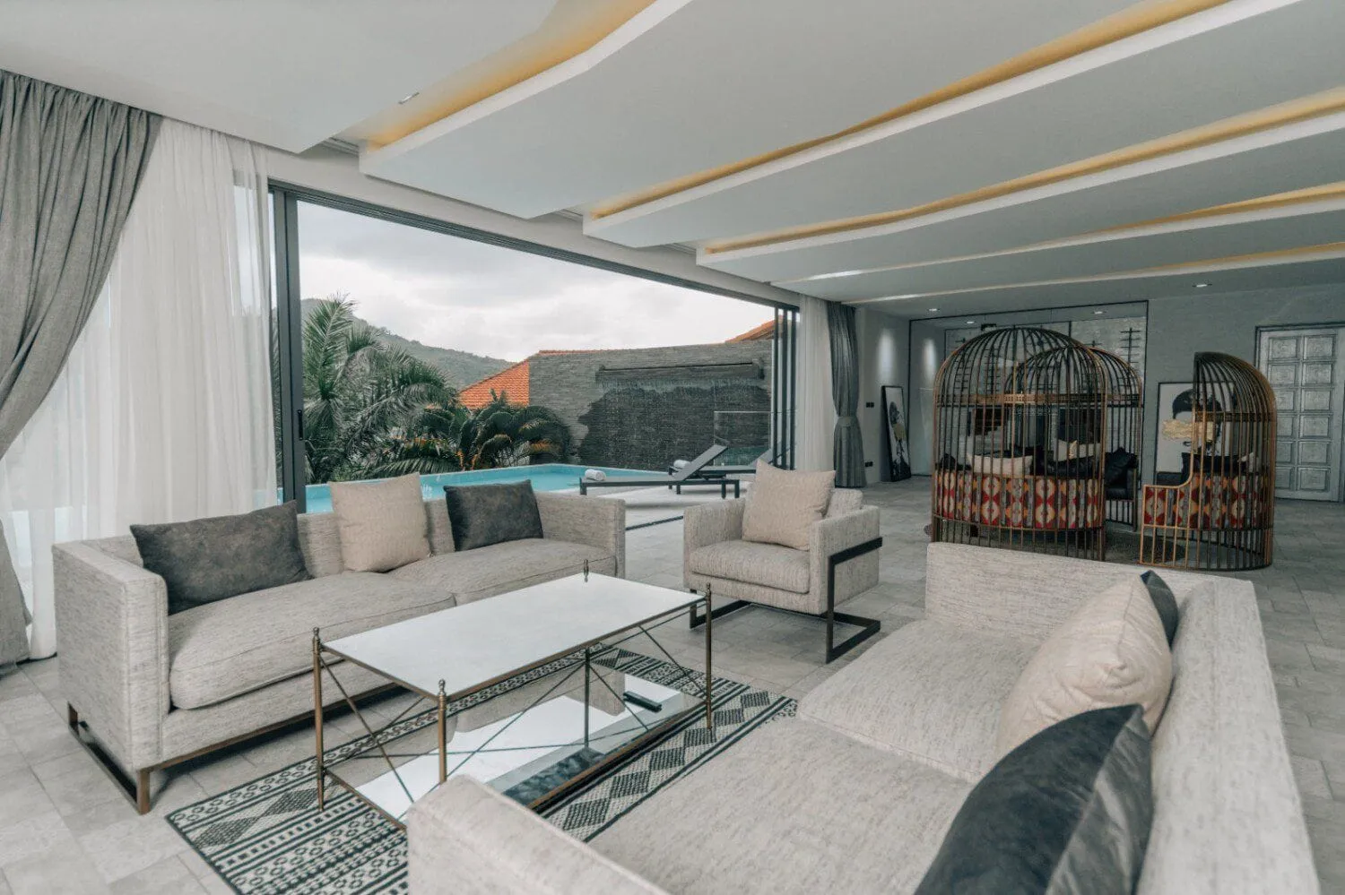 Seaview Large 6 bedroom villa for sale in Kamala — Thumbnail 14