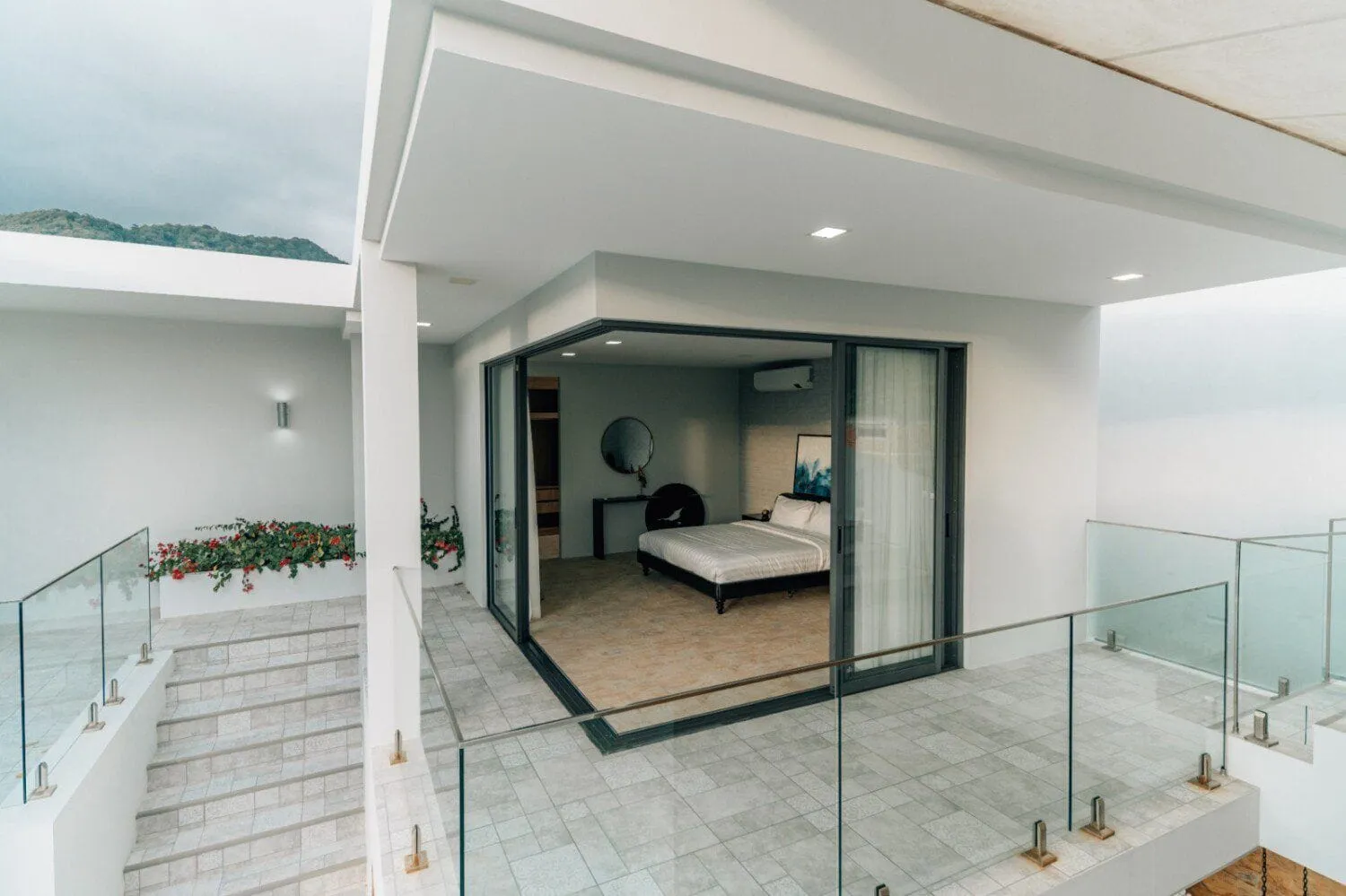 Seaview Large 6 bedroom villa for sale in Kamala — Thumbnail 16