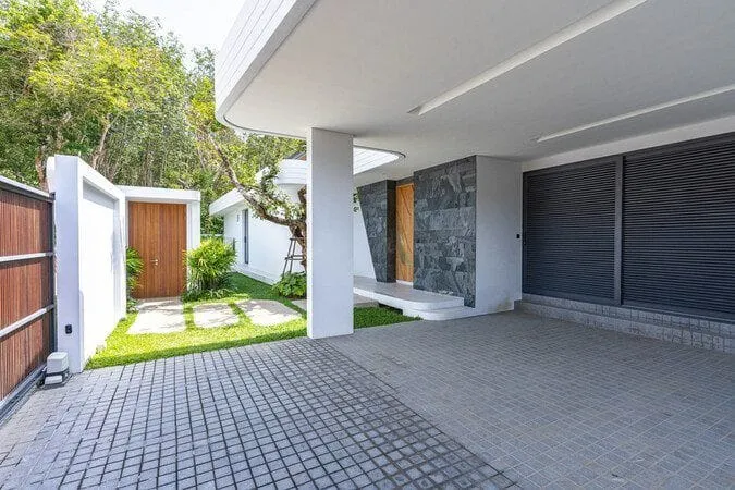 5 Bedrooms Mountain View Villa For Sale, Layan, Phuket — Thumbnail 3