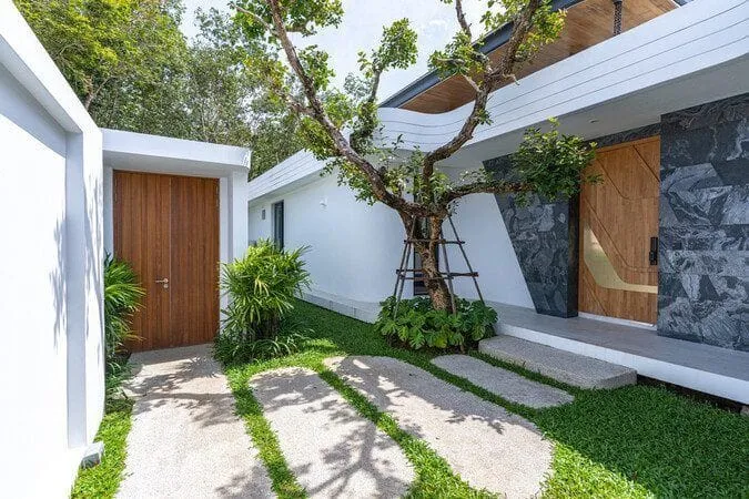 5 Bedrooms Mountain View Villa For Sale, Layan, Phuket — Thumbnail 4