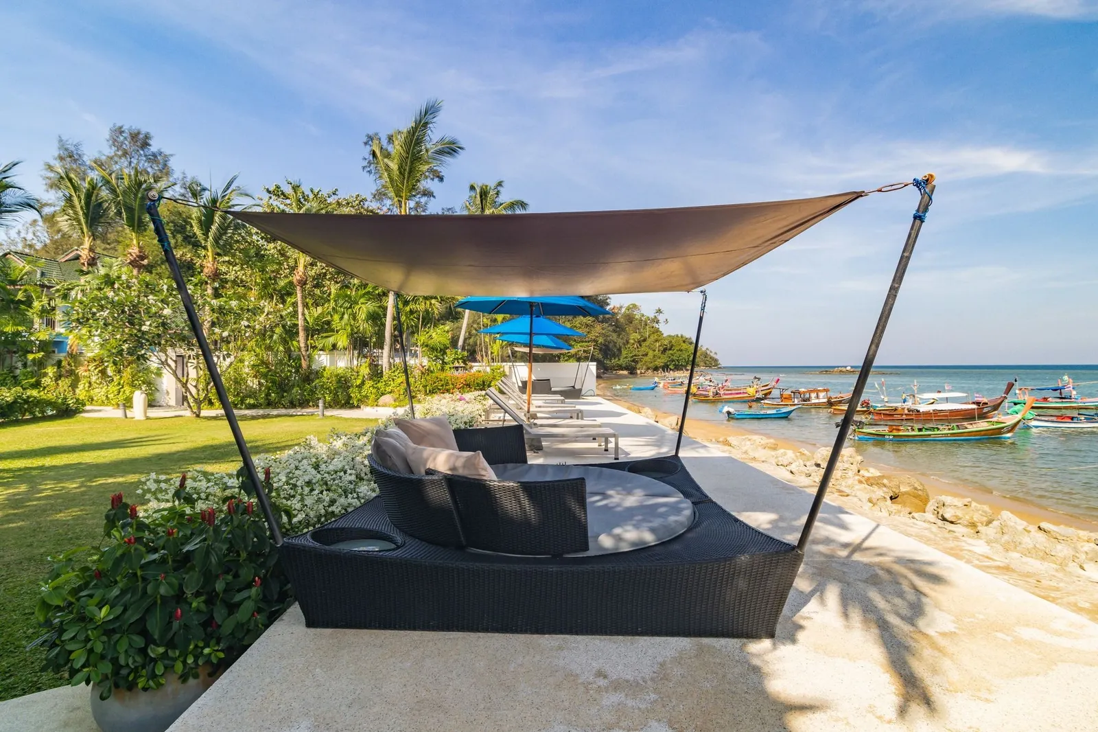 Beachfront 2-Bedroom Apartment for Rent in Bangtao – Prime Location & Stunning Views — Thumbnail 17
