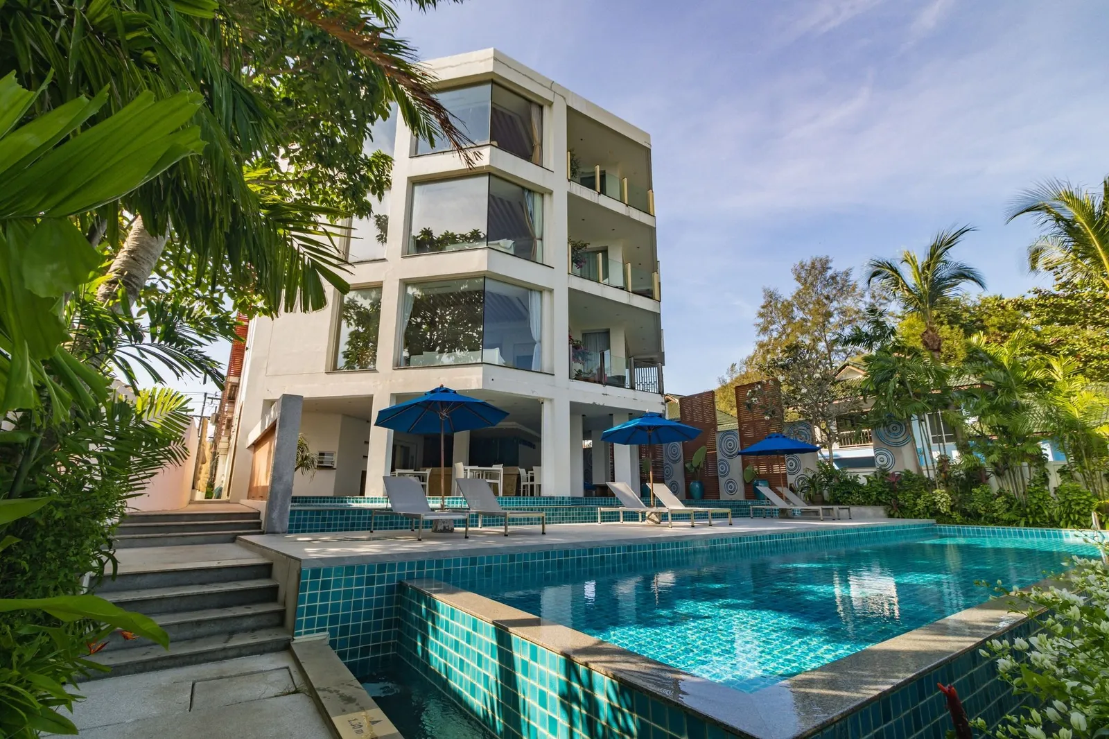 Beachfront 2-Bedroom Apartment for Rent in Bangtao – Prime Location & Stunning Views — Thumbnail 26