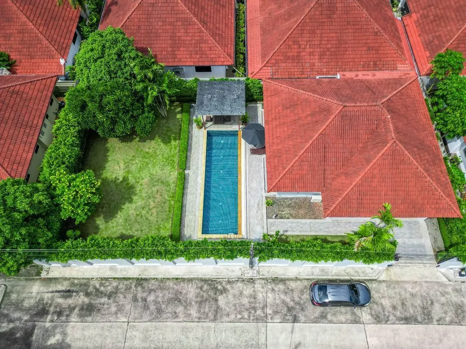 Large garden 3 bedroom villa for rent in Choeng thale — Thumbnail 2