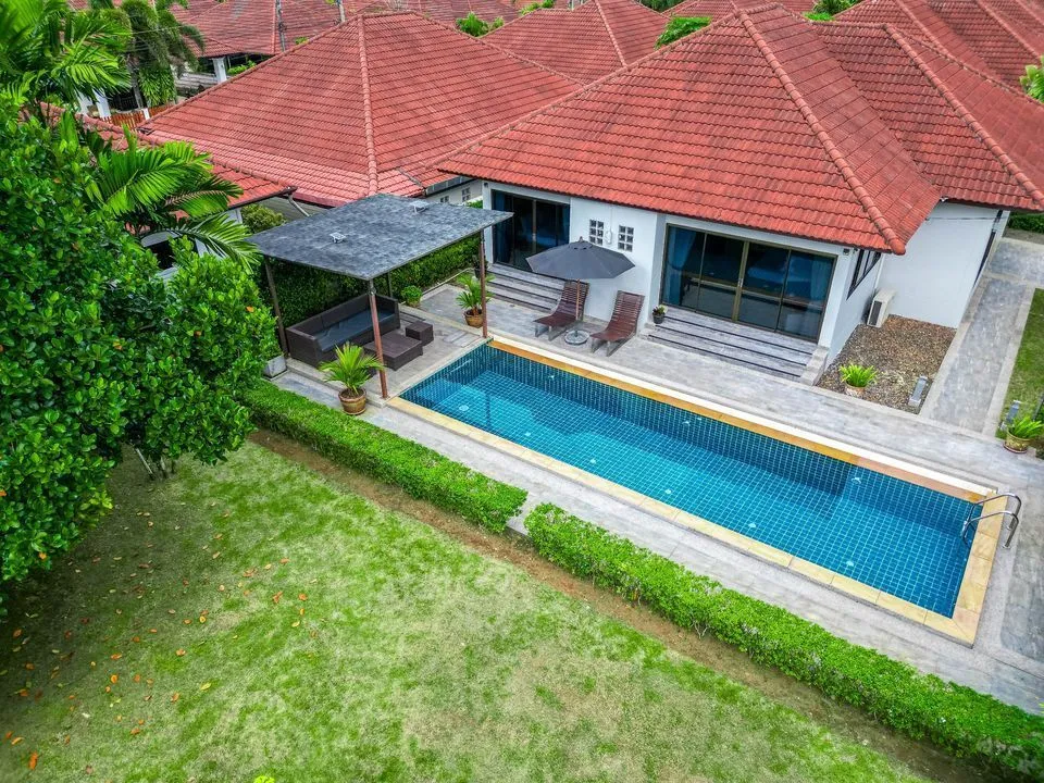 Large garden 3 bedroom villa for rent in Choeng thale — Thumbnail 5