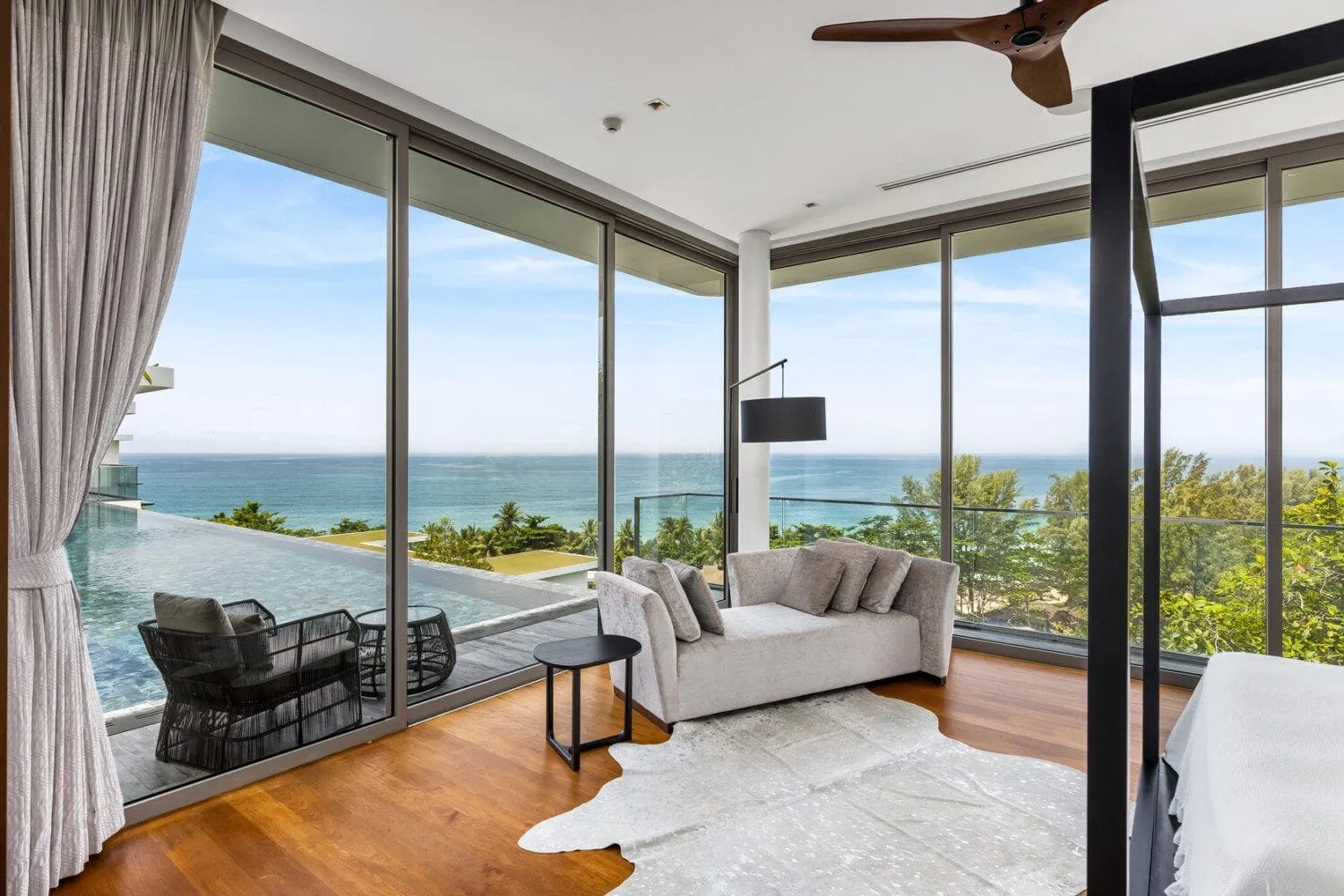 Ultra Luxury 4 Bedroom Sea View Penthouse in Naithon Beach — Thumbnail 18