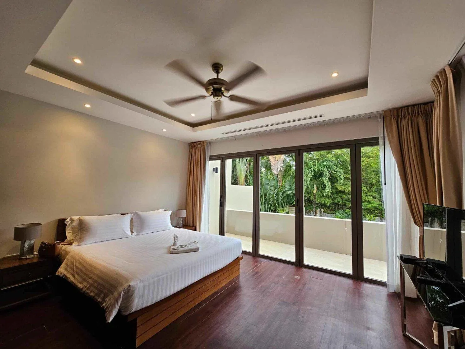 Mountain view 2 bedroom villa with private pool in Bang Tao — Thumbnail 7