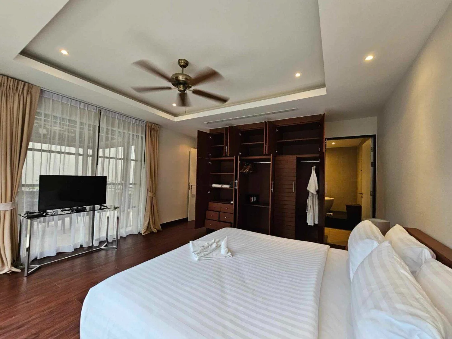 Mountain view 2 bedroom villa with private pool in Bang Tao — Thumbnail 8