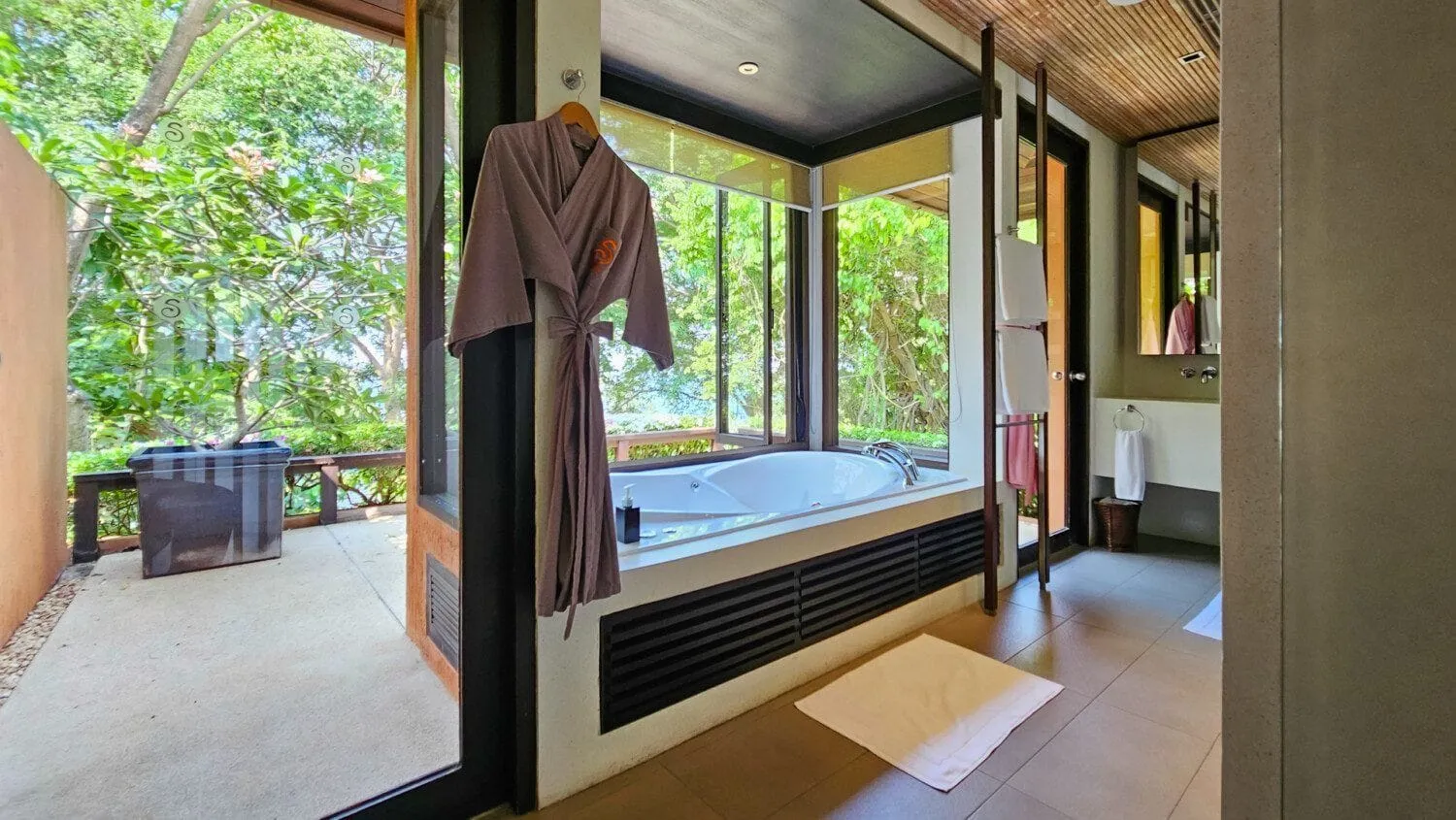 Resale Sri Panwa Resident 4 Bedrooms Pool Villa with Sea View at Panwa Cape — Thumbnail 5