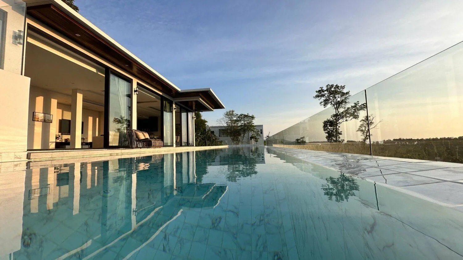 Luxury Sea View 4 bedroom with private pool villa in Layan — Thumbnail 4