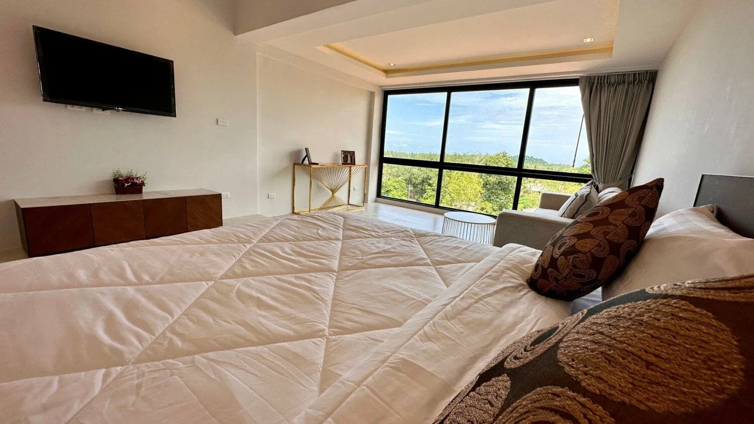 Luxury Sea View 4 bedroom with private pool villa in Layan — Thumbnail 14