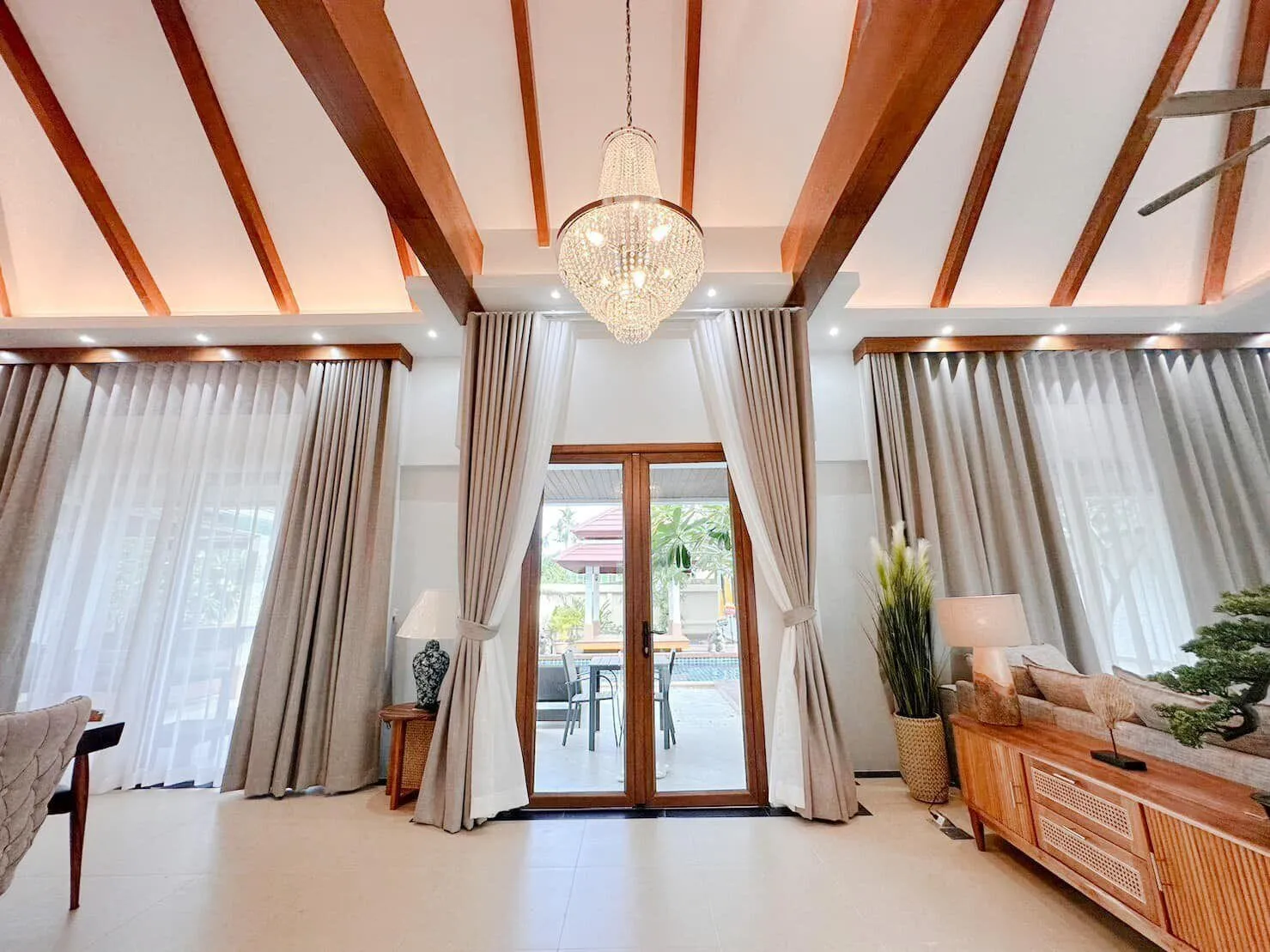 Stunning 4 Bedrooms Pool Villa For Rent , Cape Panwa, Phuket — Thumbnail 14