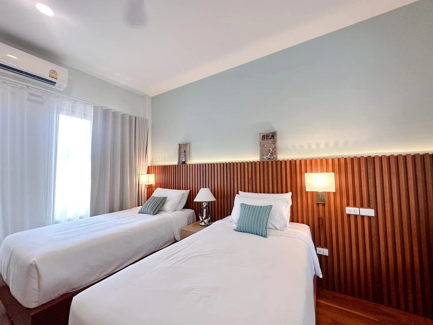 Stunning 4 Bedrooms Pool Villa For Rent , Cape Panwa, Phuket — Thumbnail 29