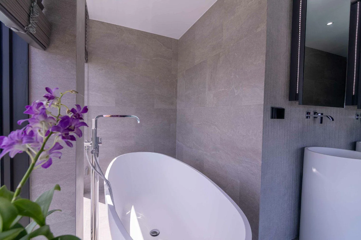 6 Bedrooms Modern Style with Sea View  Private Pool Villa in  Rawai Phuket — Thumbnail 14