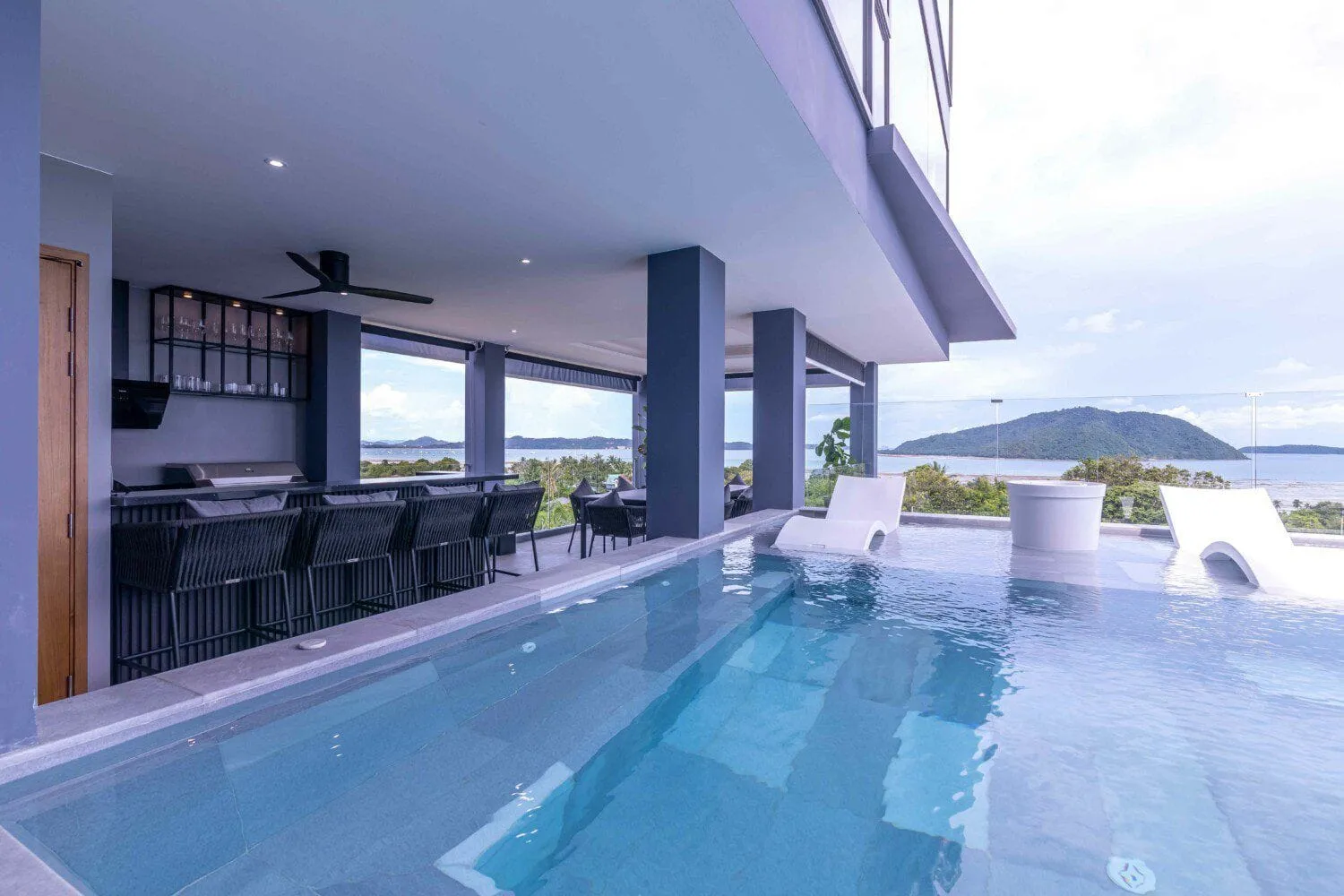 6 Bedrooms Modern Style with Sea View  Private Pool Villa in  Rawai Phuket — Thumbnail 17