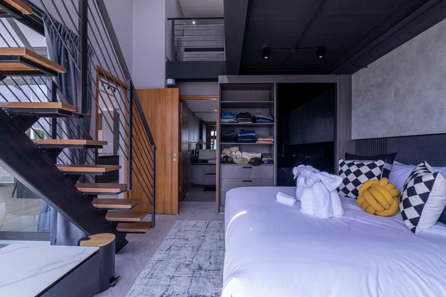 6 Bedrooms Modern Style with Sea View  Private Pool Villa in  Rawai Phuket — Thumbnail 21