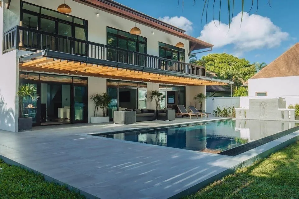 Private Pool Villa with 5 Bedrooms in Rawai Phuket — Thumbnail 2