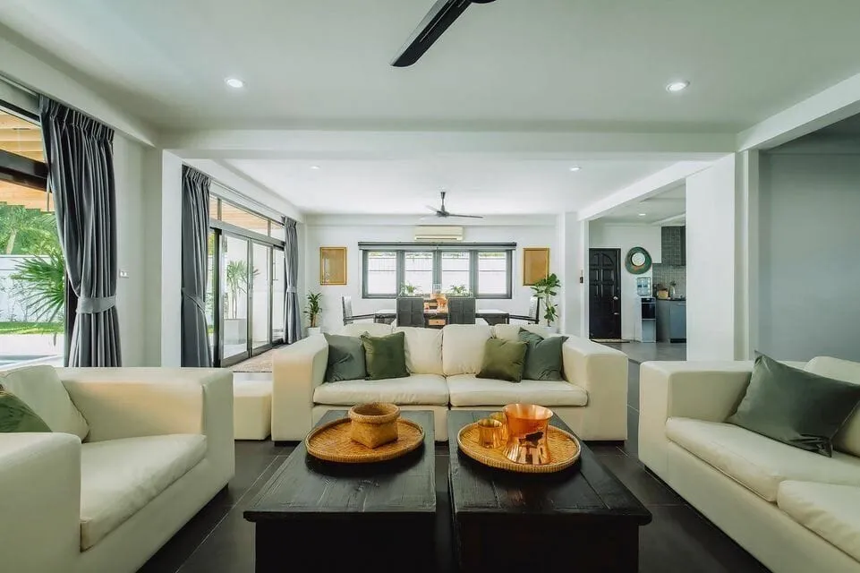 Private Pool Villa with 5 Bedrooms in Rawai Phuket — Thumbnail 4