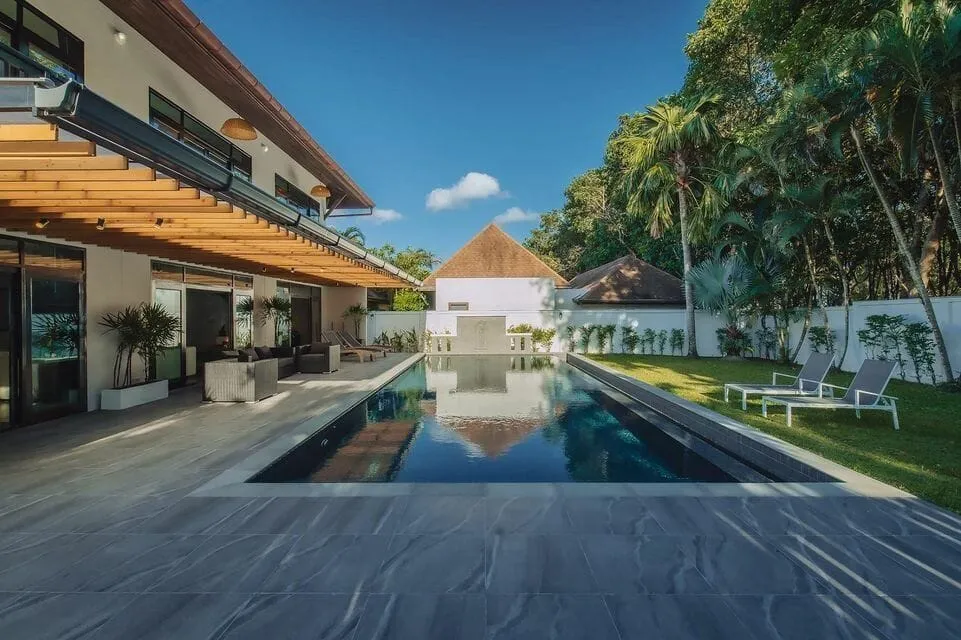 Private Pool Villa with 5 Bedrooms in Rawai Phuket — Thumbnail 7