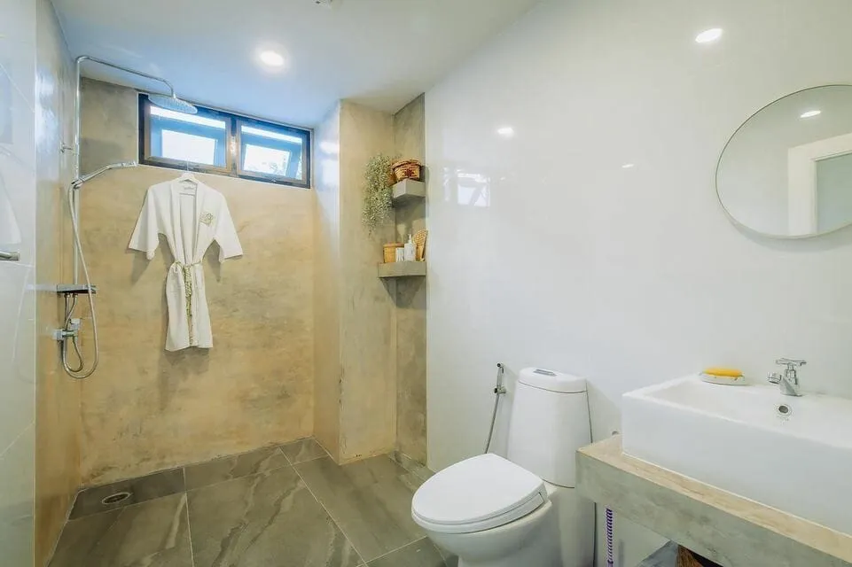 Private Pool Villa with 5 Bedrooms in Rawai Phuket — Thumbnail 8