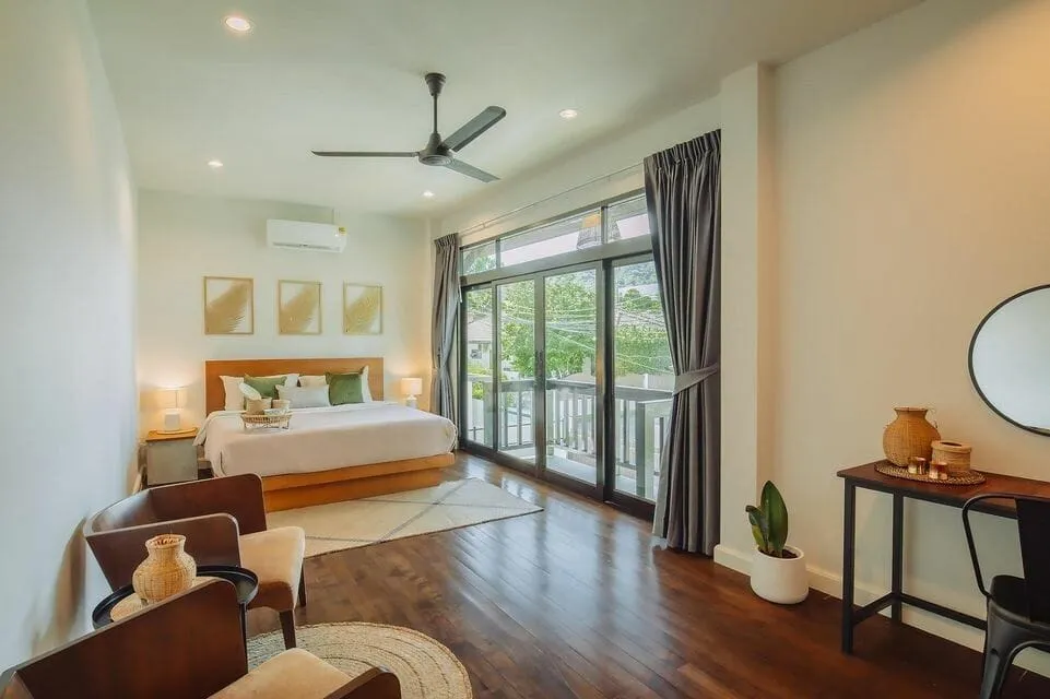 Private Pool Villa with 5 Bedrooms in Rawai Phuket — Thumbnail 13