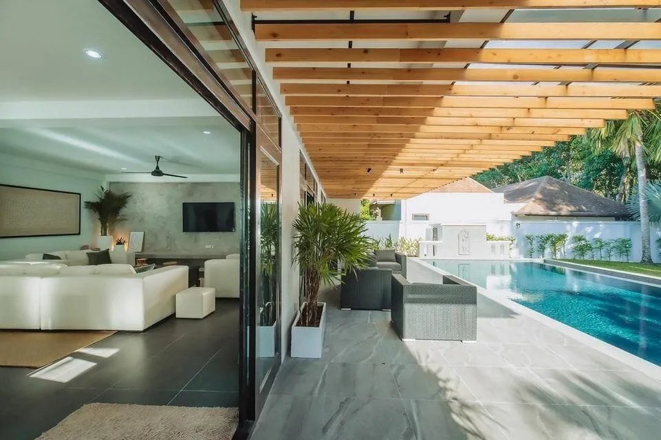 Private Pool Villa with 5 Bedrooms in Rawai Phuket — Thumbnail 14