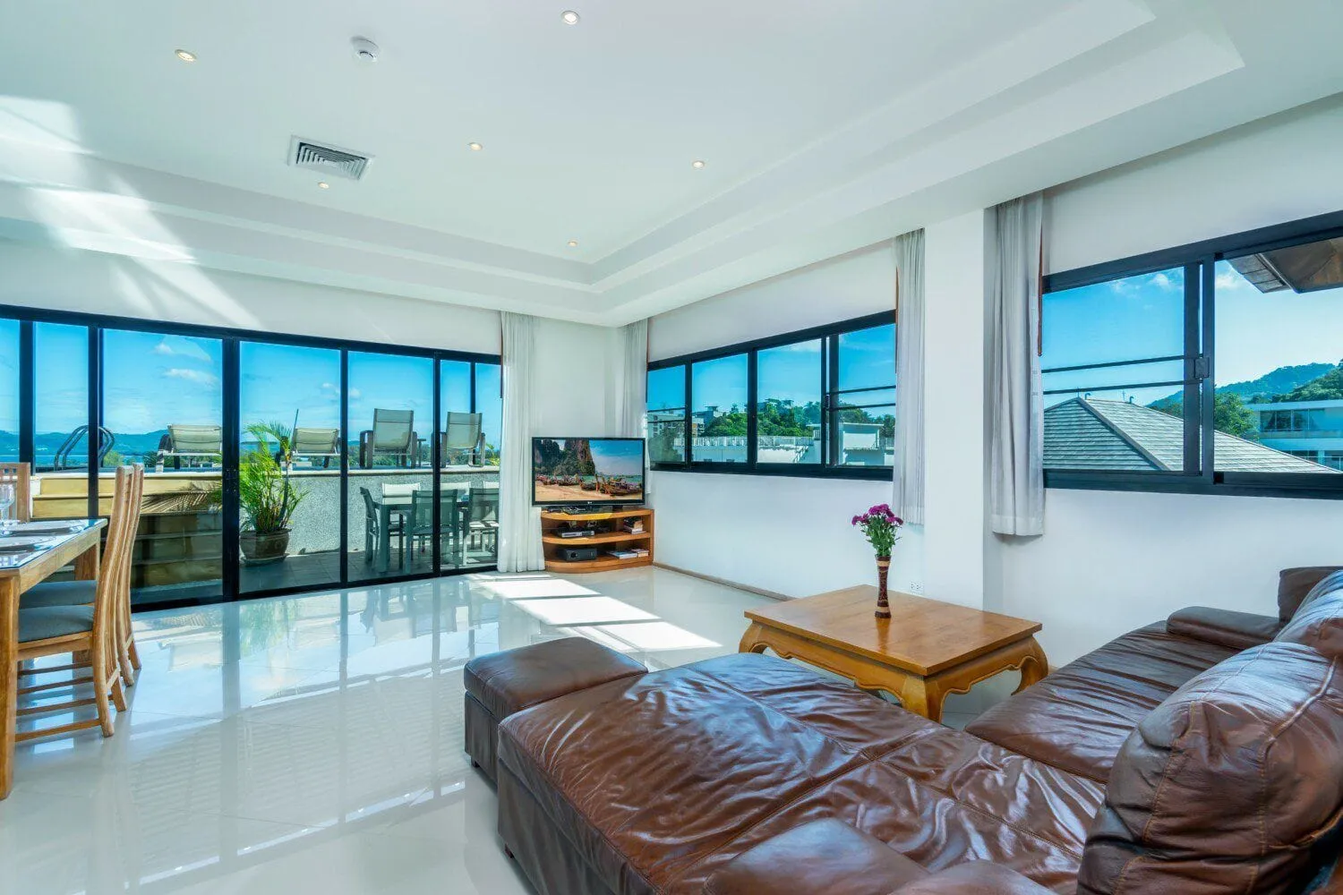 Penthouse 3 Bedrooms with Private Pool For Sale in Choeng Thale Phuket — Thumbnail 5