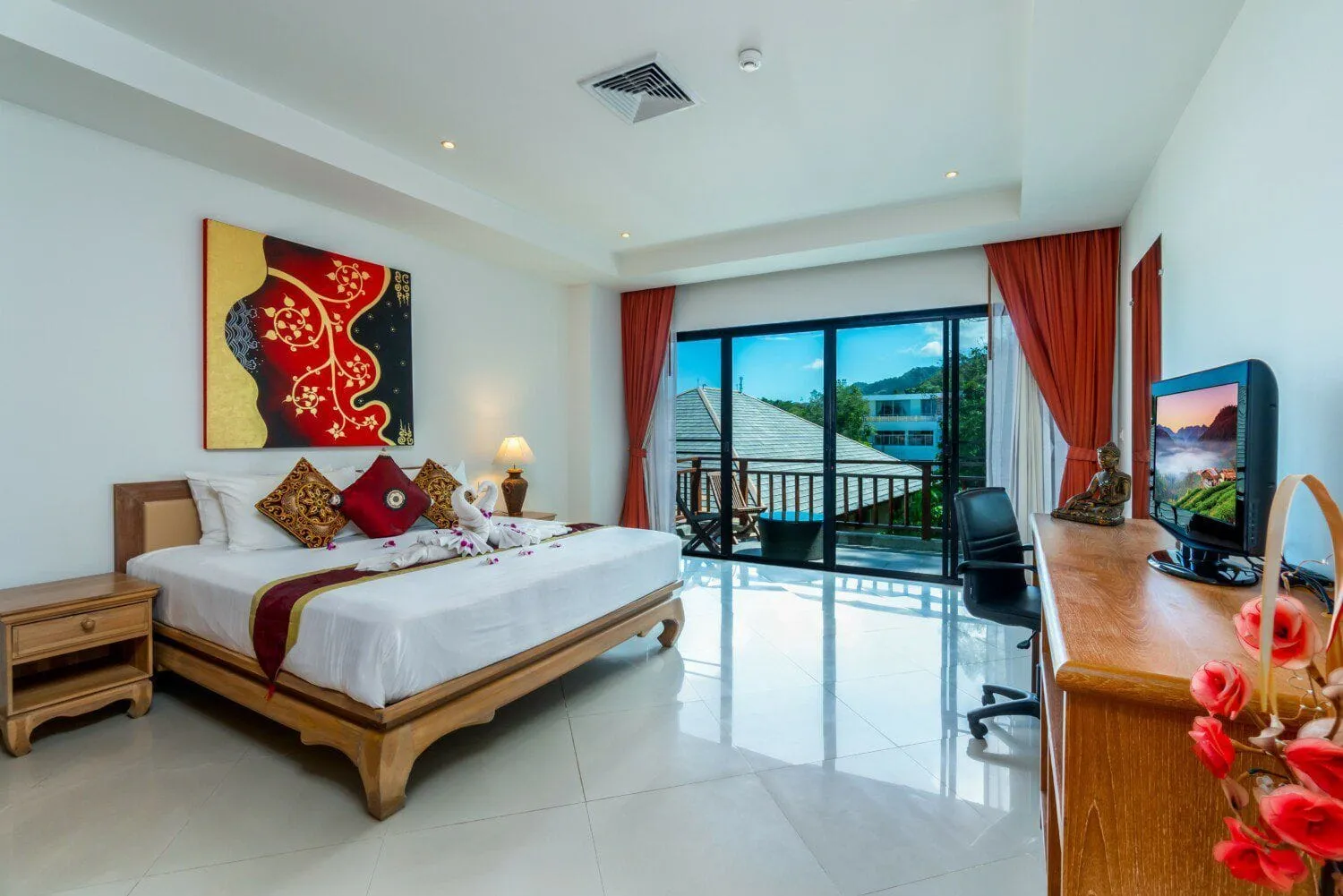 Penthouse 3 Bedrooms with Private Pool For Sale in Choeng Thale Phuket — Thumbnail 8