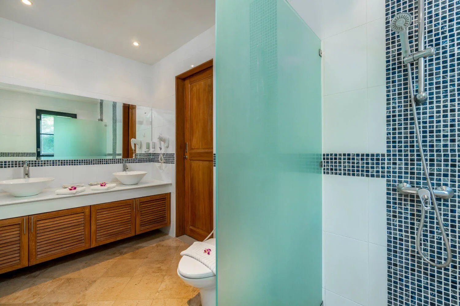 Penthouse 3 Bedrooms with Private Pool For Sale in Choeng Thale Phuket — Thumbnail 10