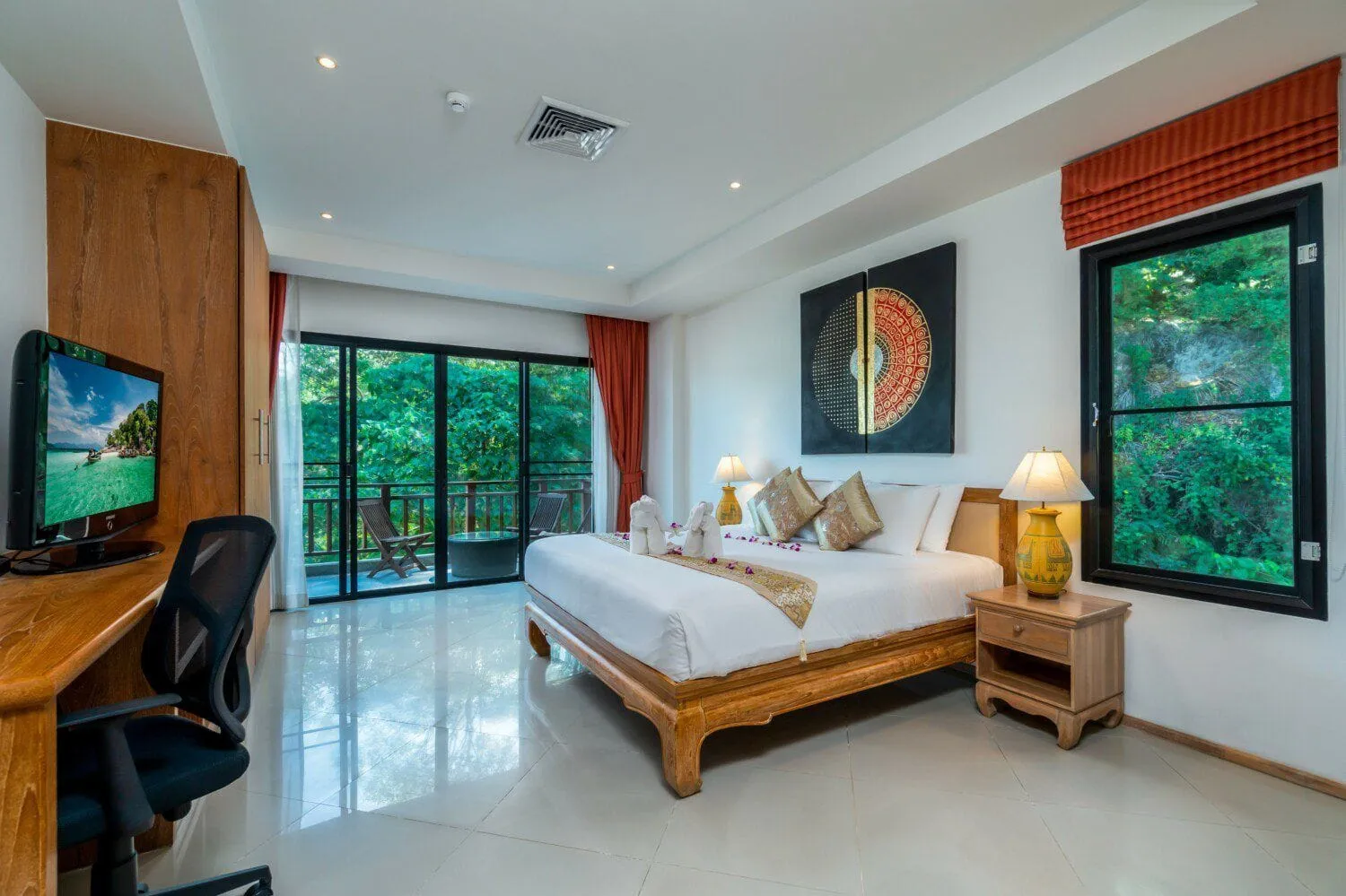 Penthouse 3 Bedrooms with Private Pool For Sale in Choeng Thale Phuket — Thumbnail 11