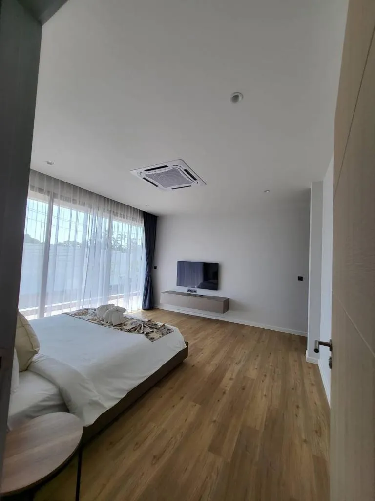 Pool villa 3 bedroom for rent near BISP – in Ratsada, Mueang Phuket — Thumbnail 10