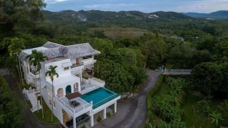 Grand 3-Bedroom Luxury Villa for Rent in Layan, Phuket – 5,600 sqm Tropical Estate — Thumbnail 2