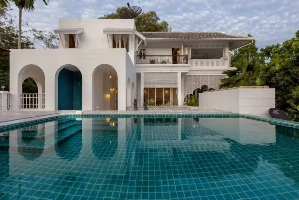 Grand 3-Bedroom Luxury Villa for Rent in Layan, Phuket – 5,600 sqm Tropical Estate — Thumbnail 3