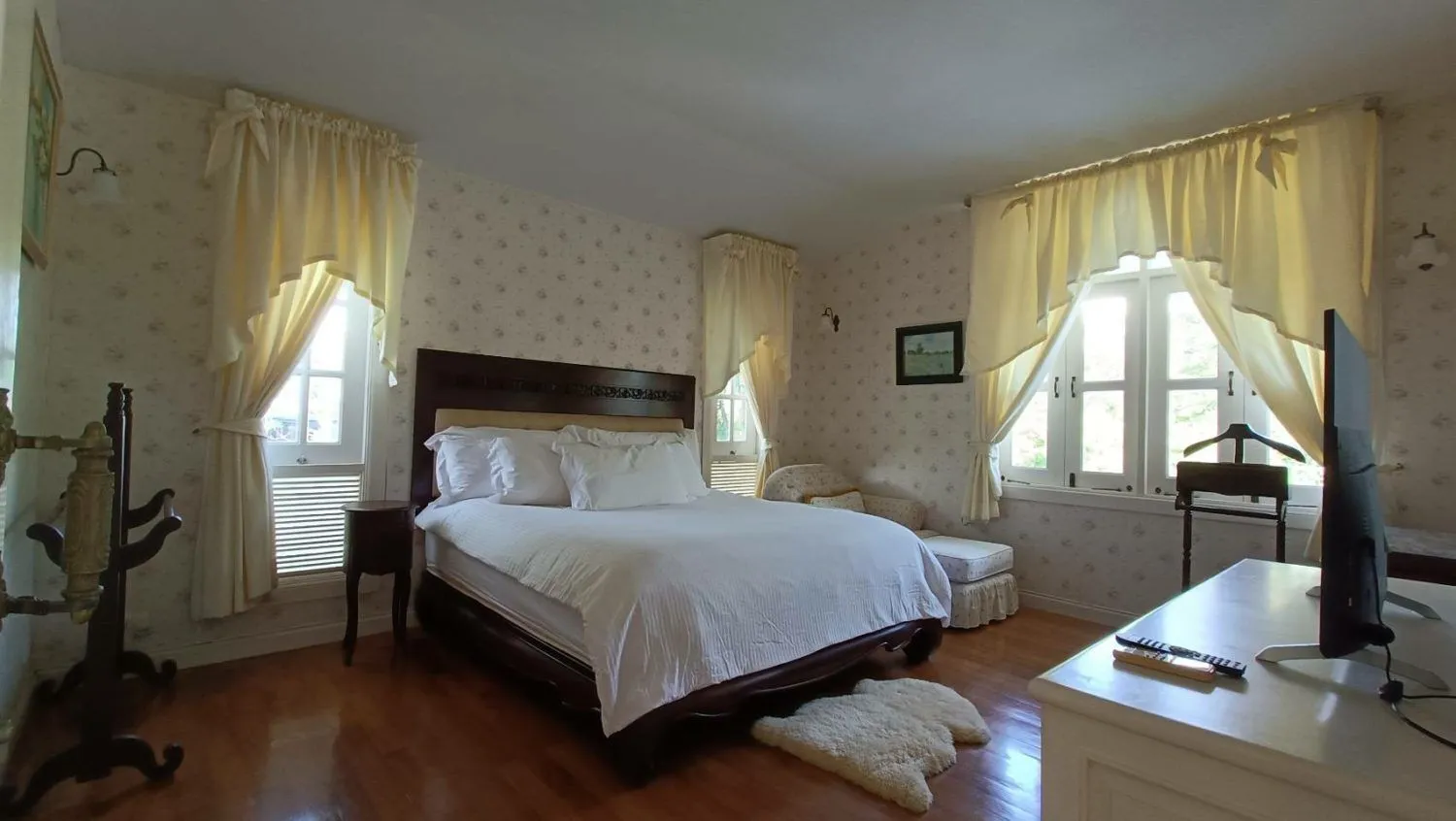 Grand 3-Bedroom Luxury Villa for Rent in Layan, Phuket – 5,600 sqm Tropical Estate — Thumbnail 13