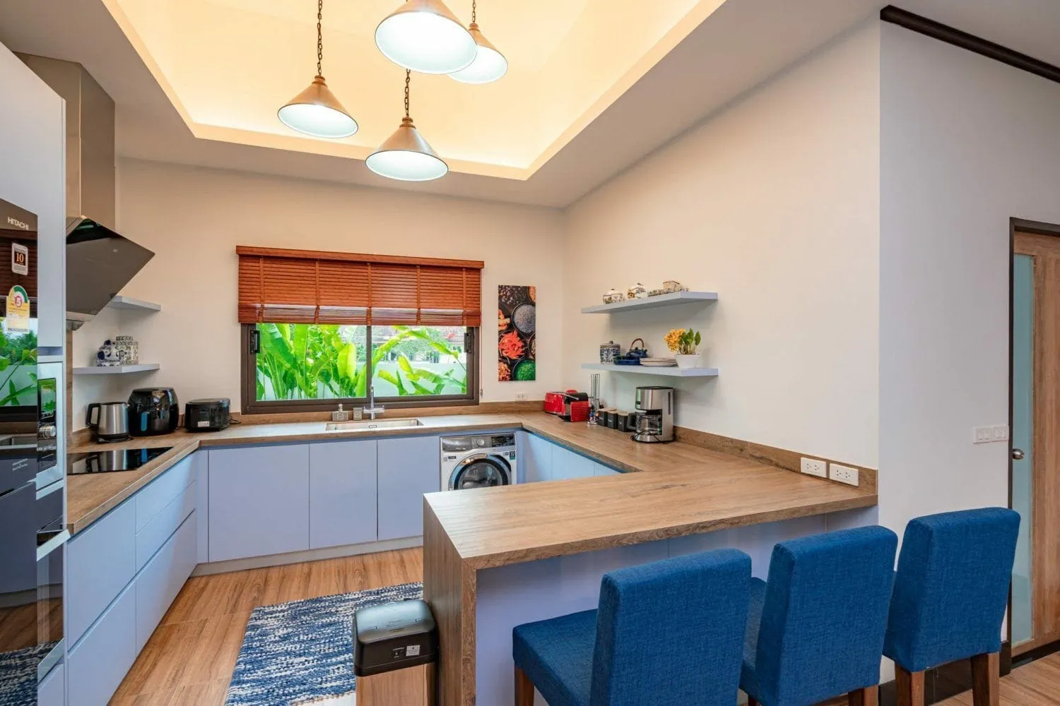 Luxury 4 bedroom villa for rent in Choeng Thale — Thumbnail 11