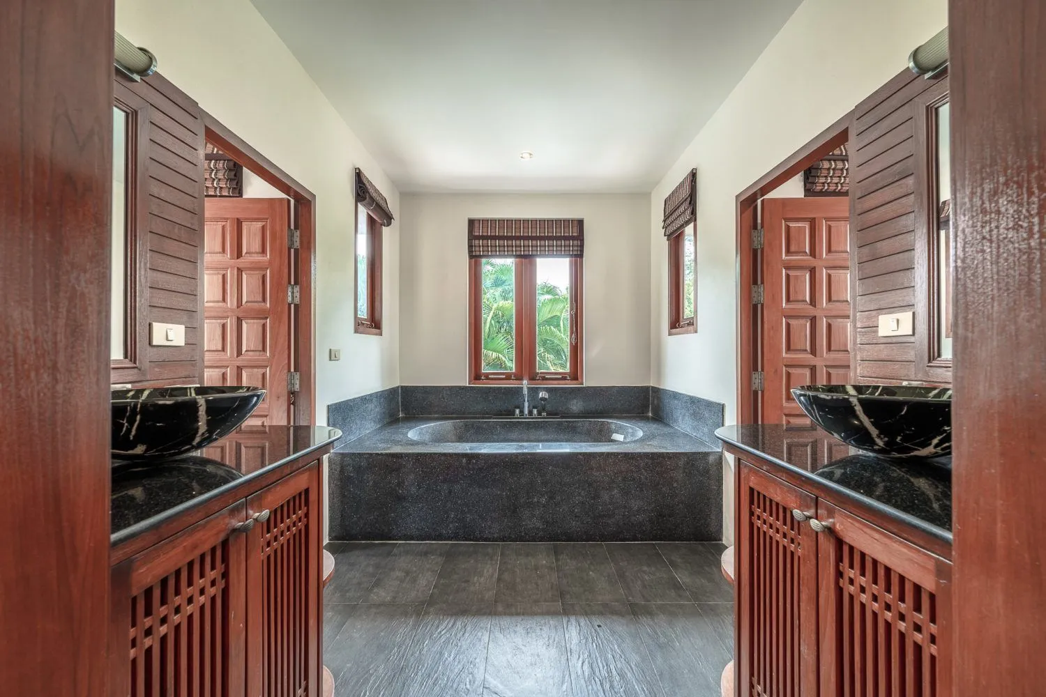 5Bedroom Pool Villa For Rent, Chalong, Phuket — Thumbnail 3
