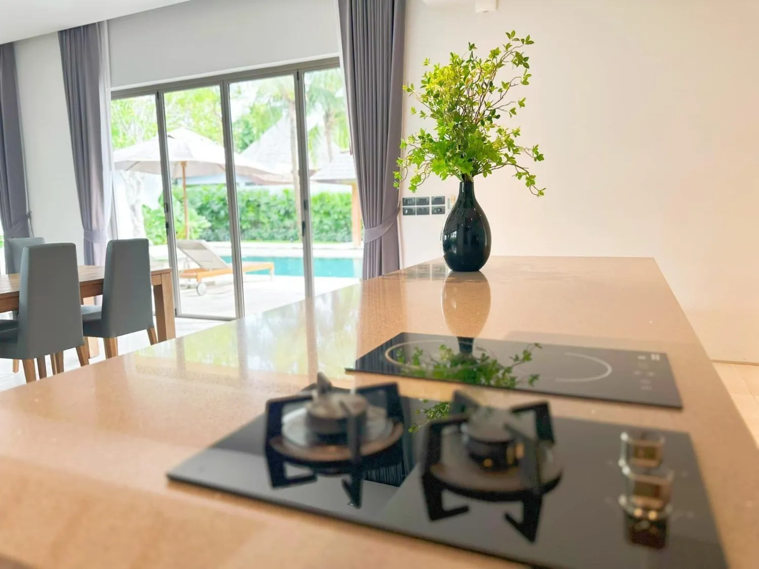 Anchan Grand Residence 4 Bedrooms 1105 Sqm. With Pool For Sale In Choeng Thale Phuket — Thumbnail 12