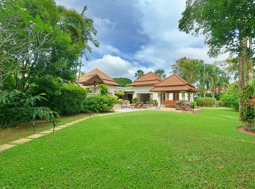 Exclusive 4 Bedroms and Office Rooms Villa 1300 Sqm. With Private Pool For Sale In Bangtao Phuket — Thumbnail 9