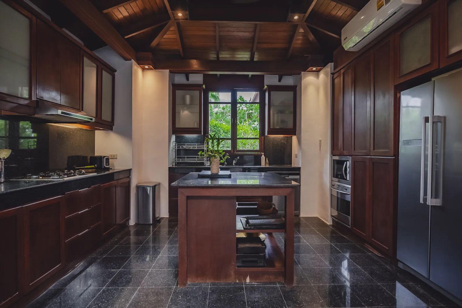 Ayara Surin | Luxury Seaview 3 bedroom villa for rent — Thumbnail 15