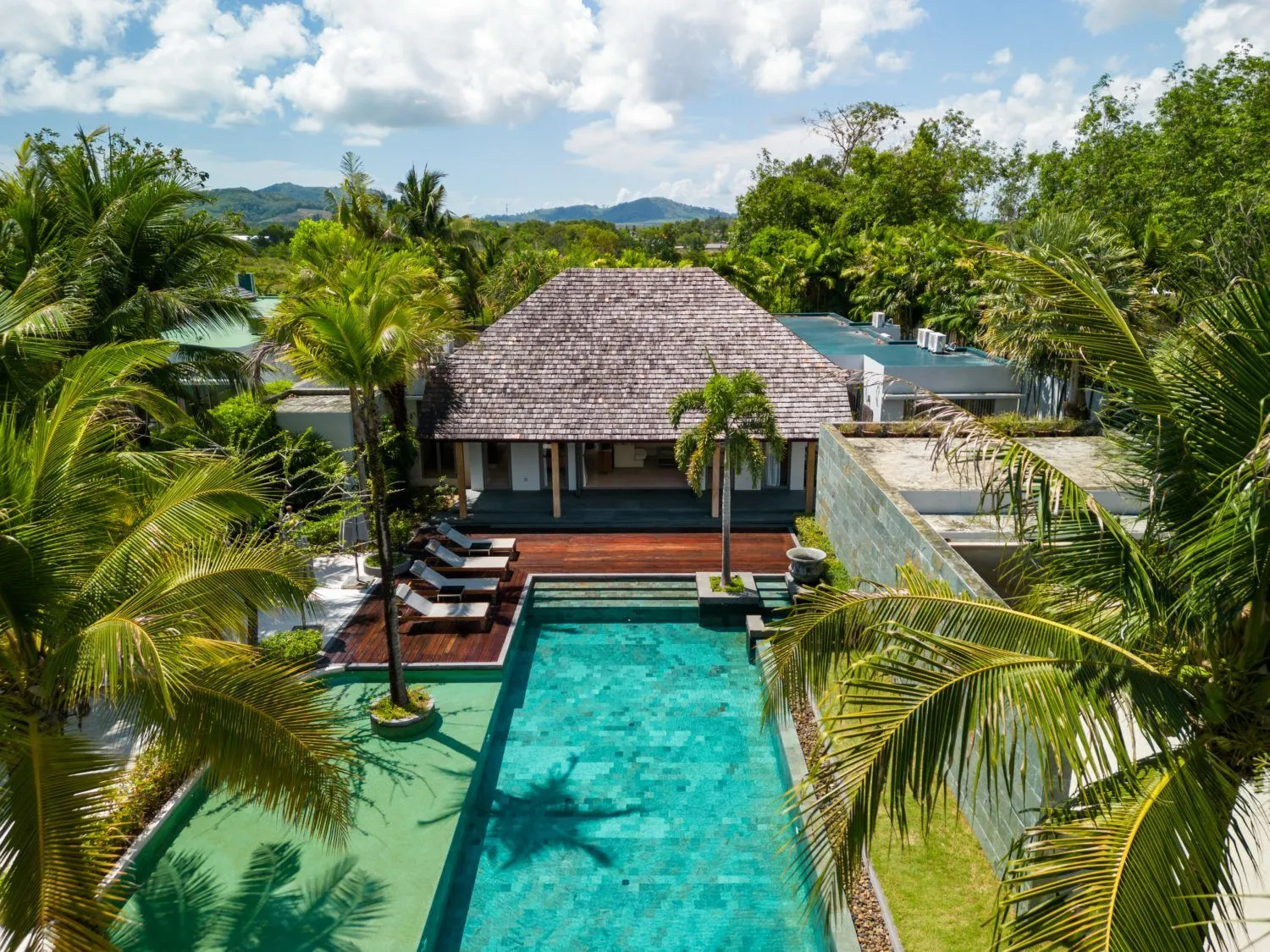 4 Bedrooms Villa 1537 sqm. With Private Pool For Sale In Choeng Thale Phuket — Thumbnail 3