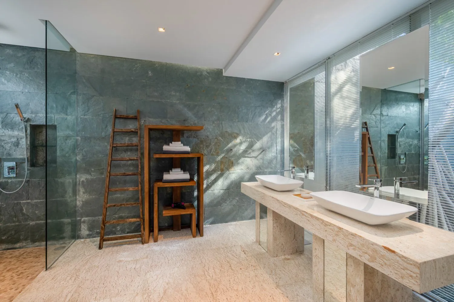 4 Bedrooms Villa 1537 sqm. With Private Pool For Sale In Choeng Thale Phuket — Thumbnail 8