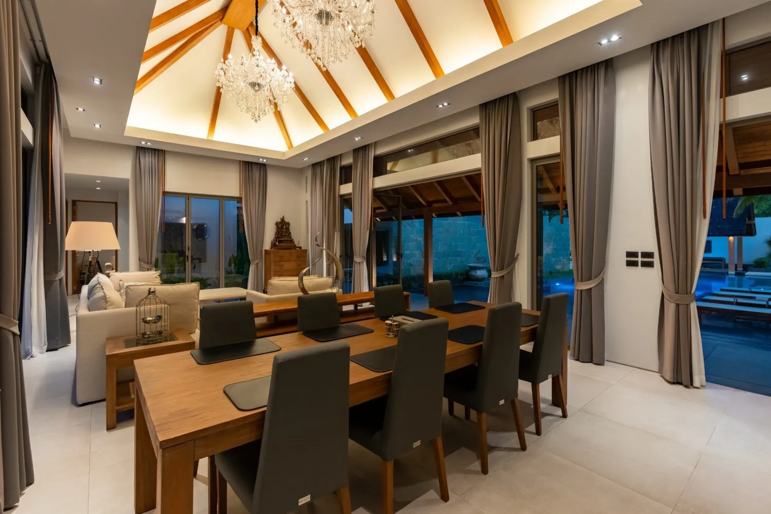 4 Bedrooms Villa 1537 sqm. With Private Pool For Sale In Choeng Thale Phuket — Thumbnail 9