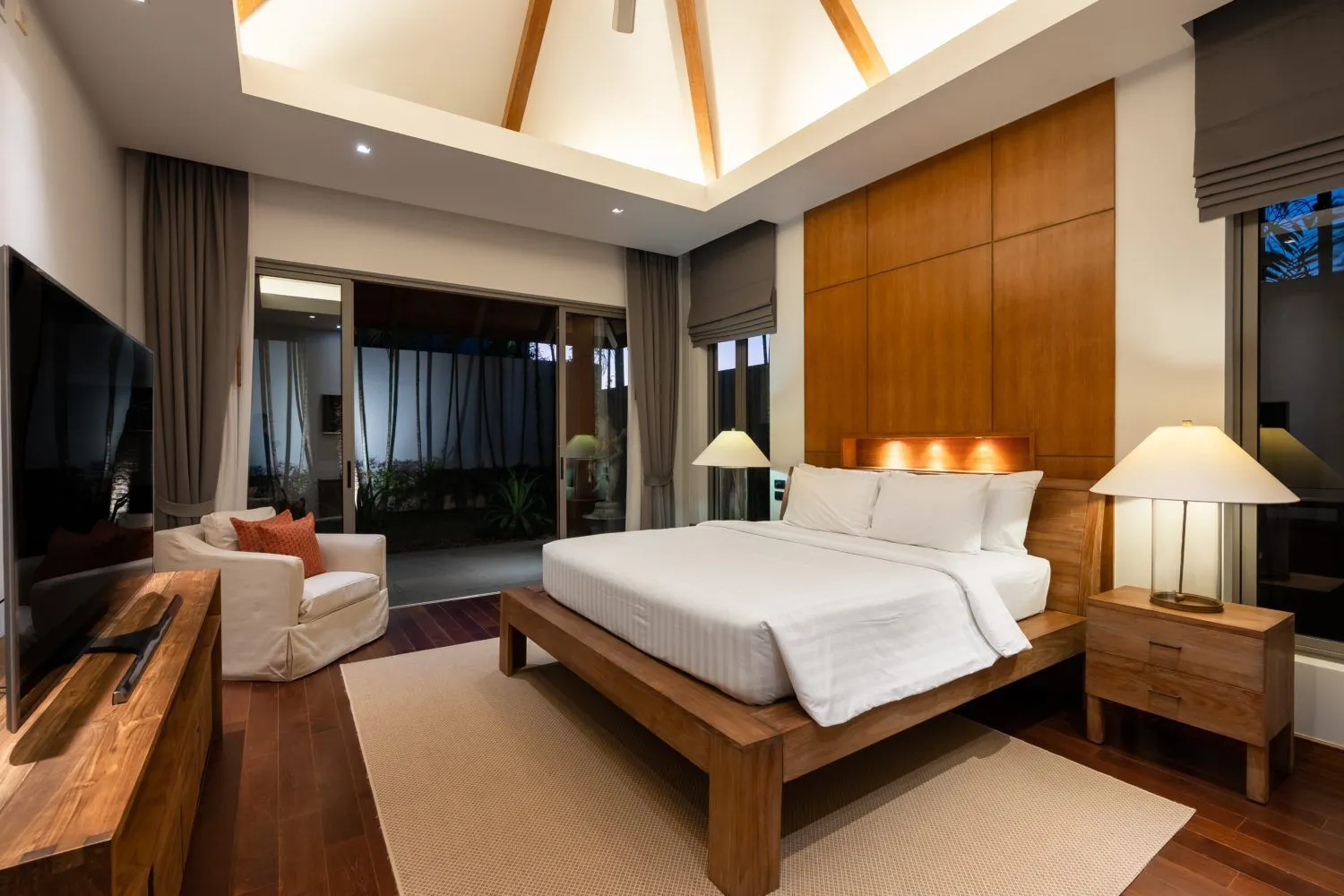 4 Bedrooms Villa 1537 sqm. With Private Pool For Sale In Choeng Thale Phuket — Thumbnail 15