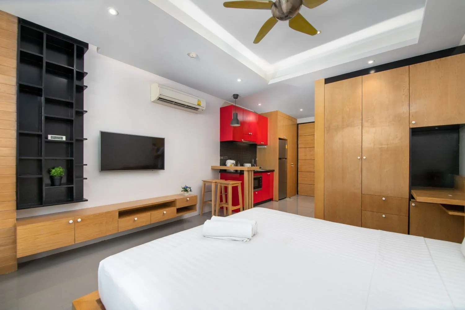 Condominium 36 sqm. for Sale In Nai-Harn ,Rawai Phuket — Thumbnail 13