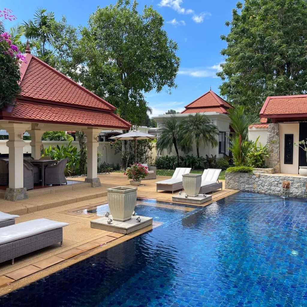 4 Bedrooms Villa Style Balinese With Private Pool For Sale In Choeng Thale Phuket — Thumbnail 16