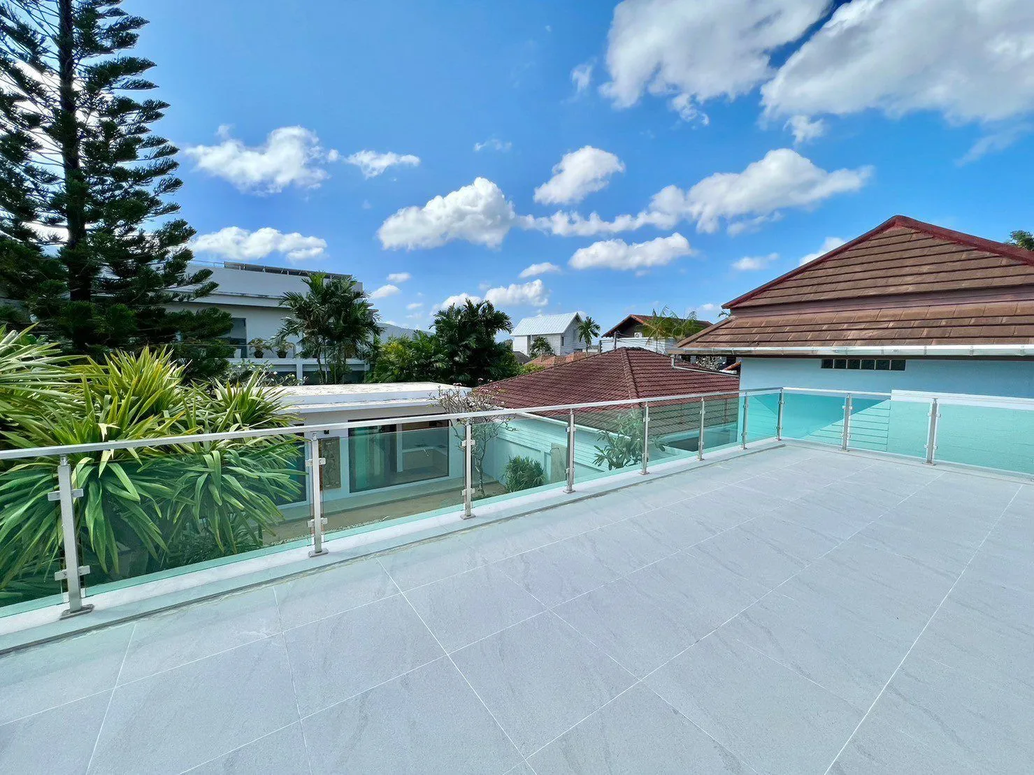 Luxury 4 bedrooms villa for rent in Choeng Thale — Thumbnail 6
