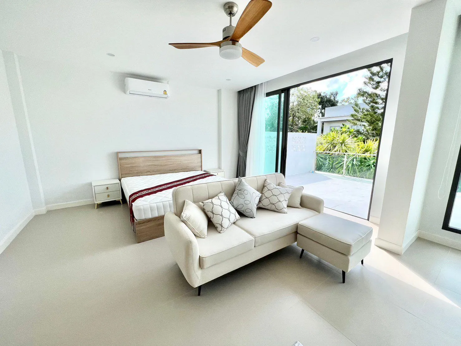 Luxury 4 bedrooms villa for rent in Choeng Thale — Thumbnail 9